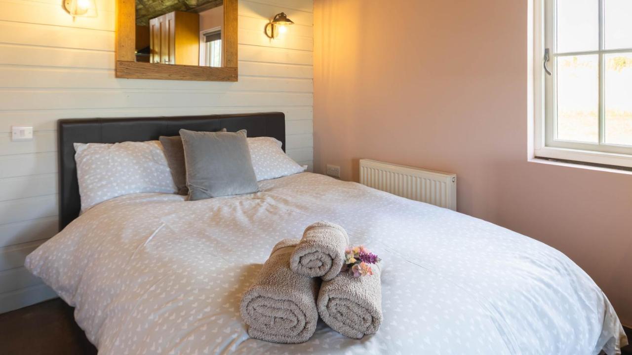 Lake View Lodges Long Melford Dış mekan fotoğraf